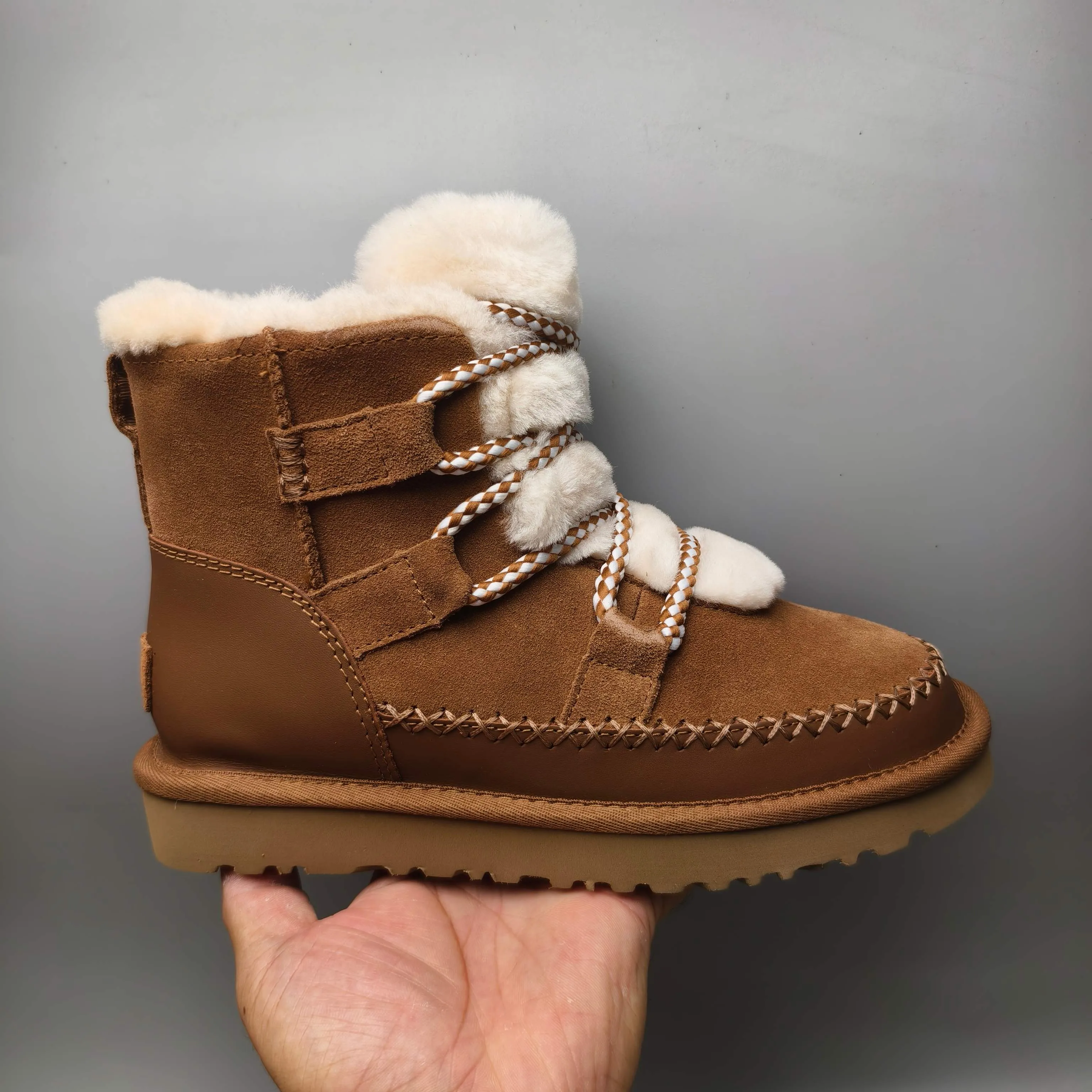 💰600 UGG sheepskin all-in-one snow boots 4574 lace-up side zipper casual shoes Color: Brown Maroon Matching size: 35-40